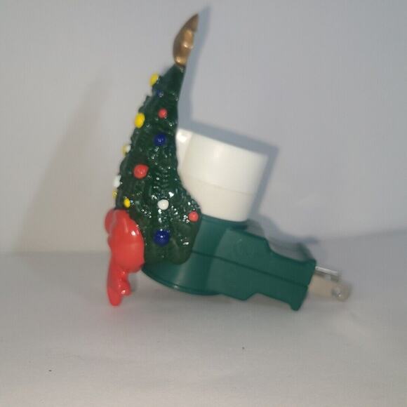 White Barn Candle Co Christmas Plug in oil warmer Christmas Tree wallflowers BBW - Picture 5 of 8